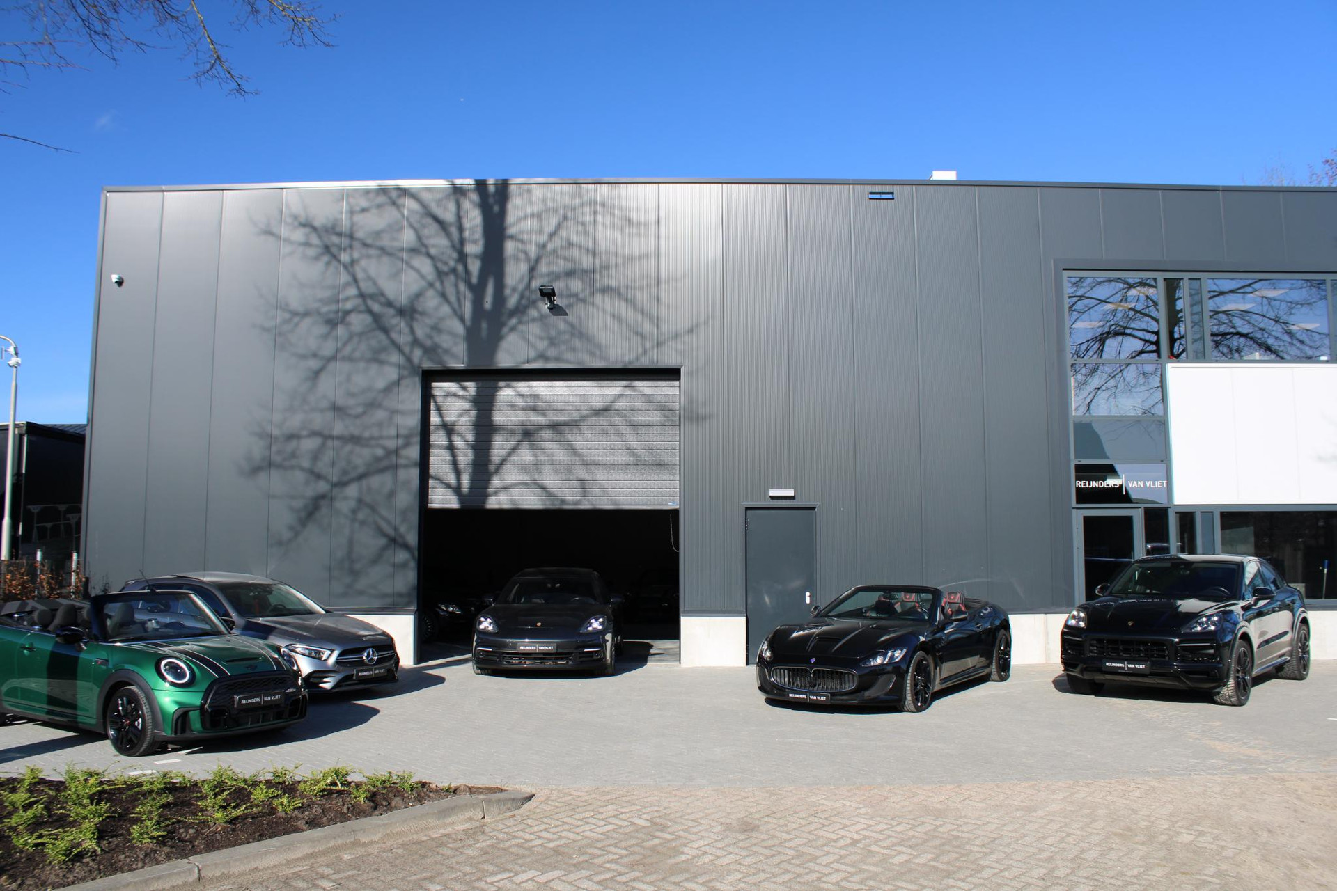 39643917-25.jpg
