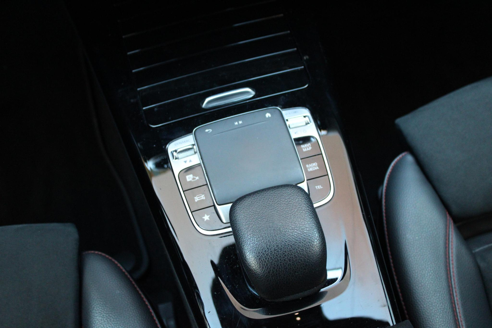 40999505-12.jpg
